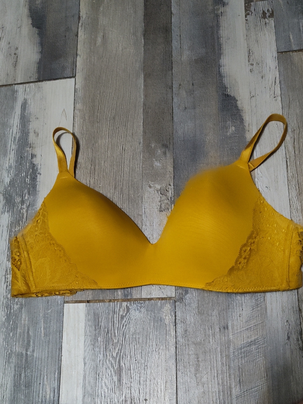 5/$25 SALE Auden Size 38B The Bliss Padded Wire-free Yellow Bra